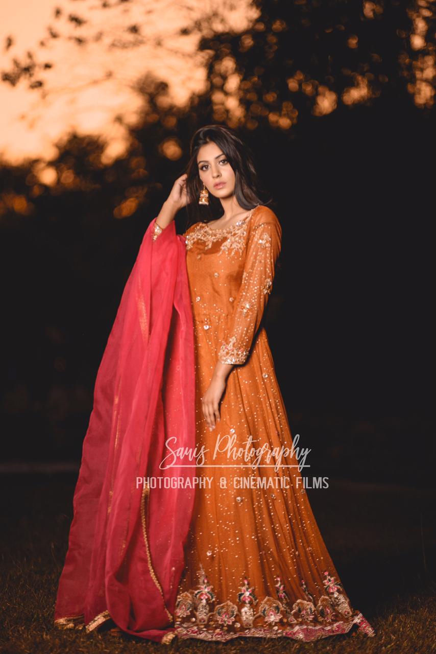 Mehak - Regal